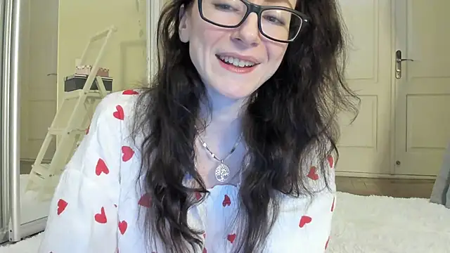 Baby Jewel online show from 1, 3, 2025