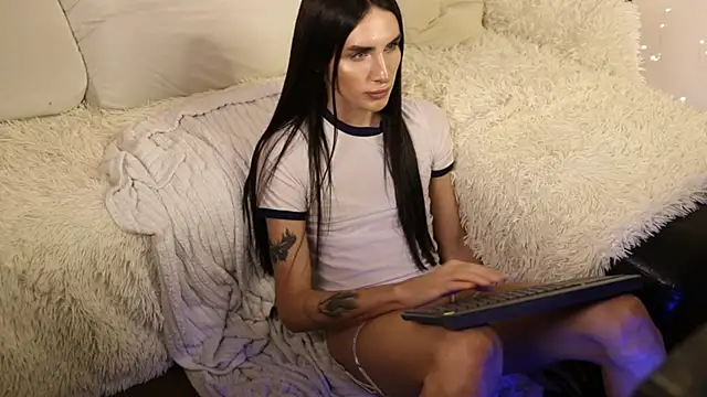 Kim Oberlin  online show from 8, 1, 2025