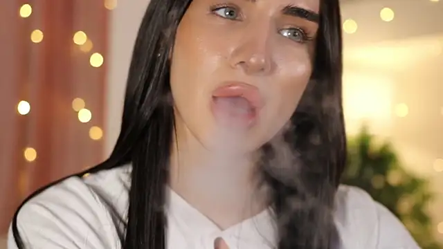 Kim Oberlin  online show from 4, 2, 2025