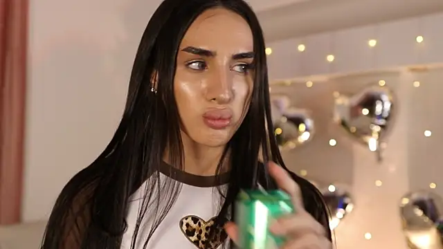 Kim Oberlin  online show from 17, 2, 2025