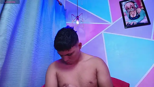 couple lovelyds online show from 3, 10, 2025