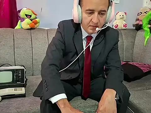 yazforeSolo online show from 15, 9, 2025