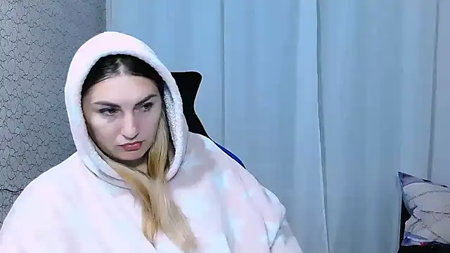 Snapshot of JaneLaJewel chatting on 28, 10, 2025 JaneLaJewel online show from 28, 10, 2025