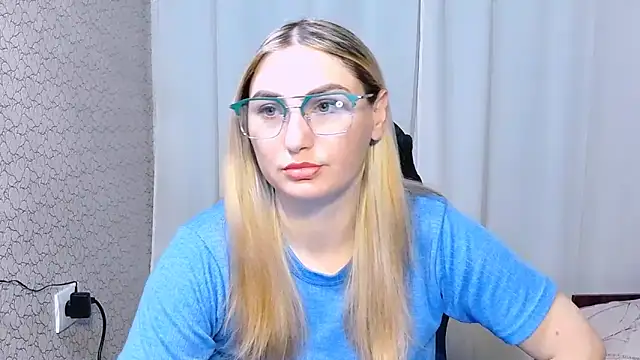 Snapshot of JaneLaJewel chatting on 10, 11, 2025 JaneLaJewel online show from 10, 11, 2025