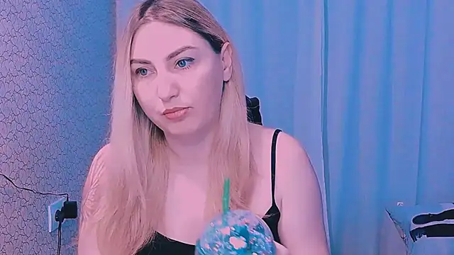 Snapshot of JaneLaJewel chatting on 1, 2, 2026 JaneLaJewel online show from 1, 2, 2026