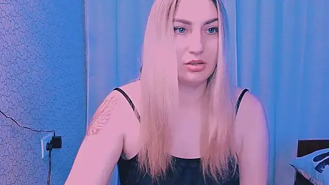 Snapshot of JaneLaJewel chatting on 4, 2, 2026 JaneLaJewel online show from 4, 2, 2026