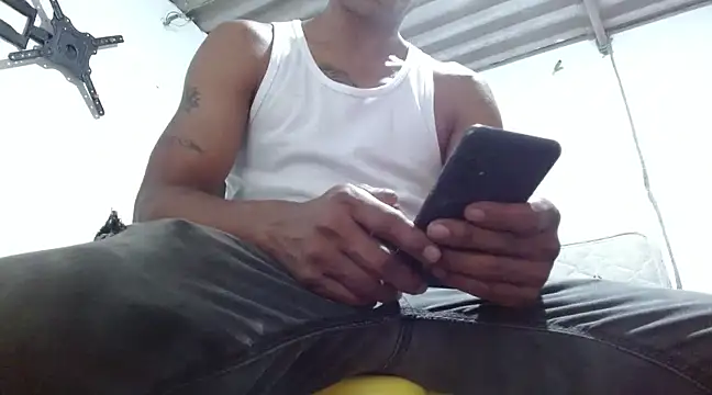 fernandez latinblackk online show from 17, 3, 2025