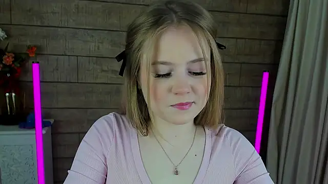 SelinSwarovski online show from 1, 3, 2025