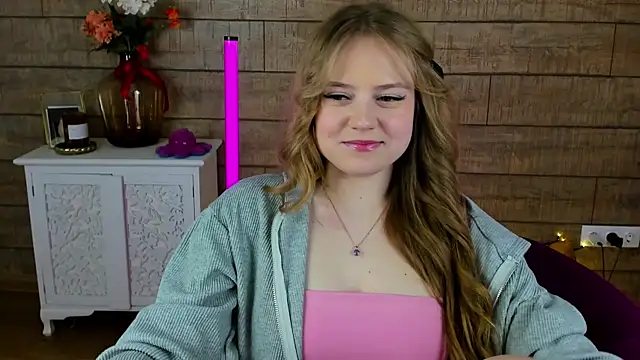 SelinSwarovski online show from 10, 3, 2025