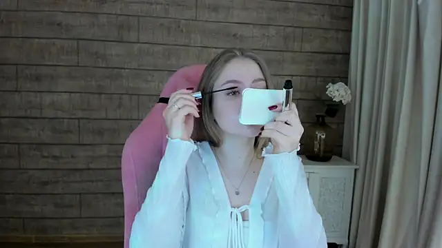 SelinSwarovski online show from 6, 10, 2025