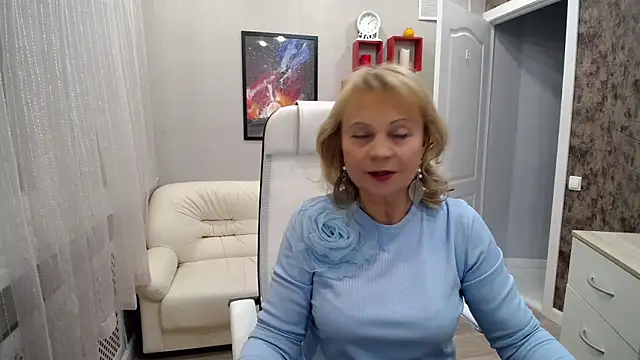 Milla Cutie18 online show from 11, 10, 2025