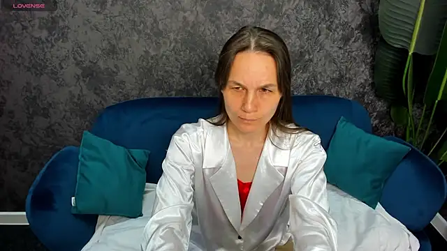 Lillian White online show from 19, 2, 2025