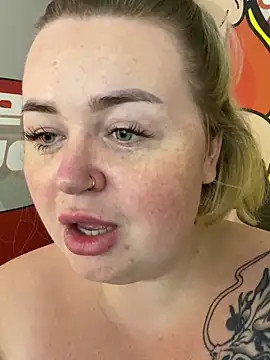 ZaraReignn online show from 18, 10, 2025