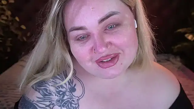 ZaraReignn online show from 22, 4, 2026