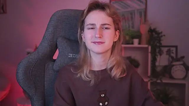 LuxRayi online show from 13, 1, 2025