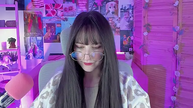 LuxRayi online show from 7, 2, 2025