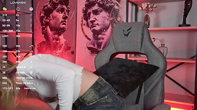 LuxRayi online show from 2, 12, 2025