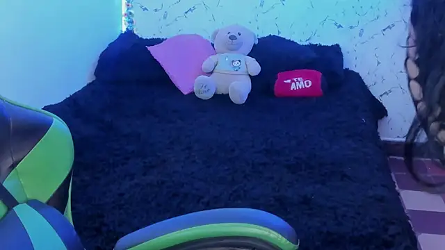 elissa iris online show from 19, 4, 2026