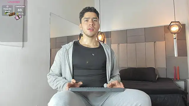 LiamNovak online show from 8, 2, 2026