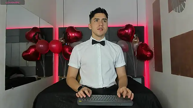 LiamNovak online show from 14, 2, 2026