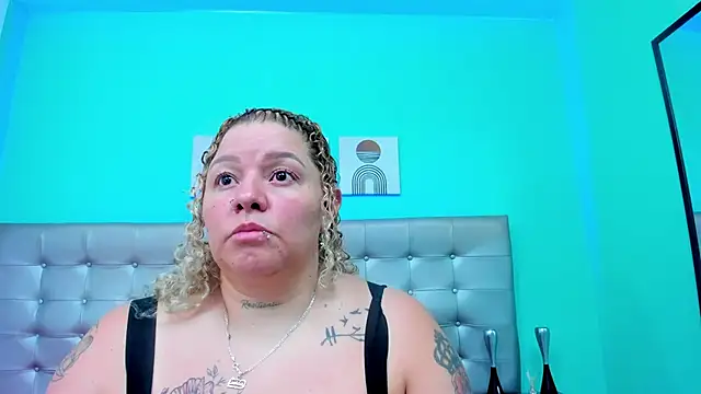 selena castillo online show from 7, 2, 2025