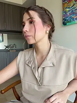 Snapshot of SophieRaily_ chatting on 27, 1, 2025 SophieRaily online show from 27, 1, 2025