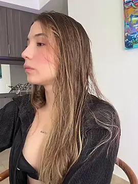 Snapshot of SophieRaily_ chatting on 21, 2, 2025 SophieRaily online show from 21, 2, 2025