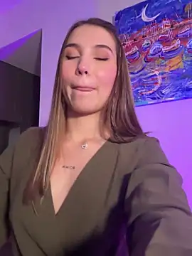 Snapshot of SophieRaily_ chatting on 27, 2, 2025 SophieRaily online show from 27, 2, 2025