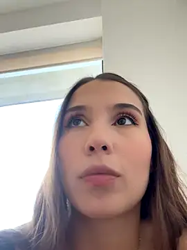 Snapshot of SophieRaily_ chatting on 24, 9, 2025 SophieRaily online show from 24, 9, 2025