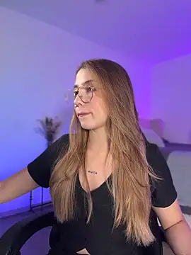 SophieRaily  online show from 12, 3, 2026