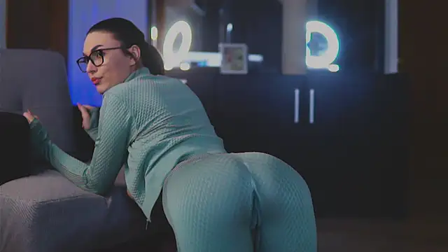 Mona Lisss online show from 21, 1, 2025