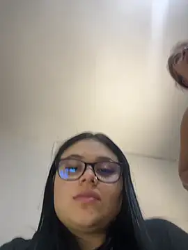 alissonfernandez  online show from 25, 4, 2026