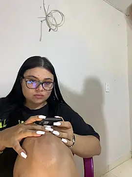 alissonfernandez  online show from 26, 4, 2026