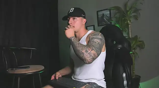 boyc022  online show from 14, 12, 2024