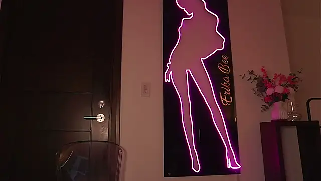 LunaMystyque online show from 4, 10, 2025