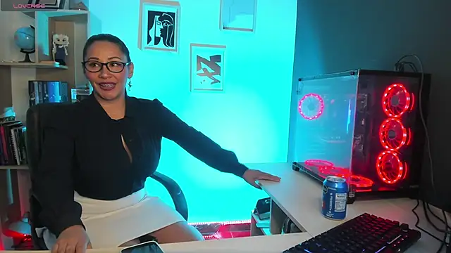 Snapshot of Sue_Wolls chatting on 14, 1, 2025 Sue Wolls online show from 14, 1, 2025