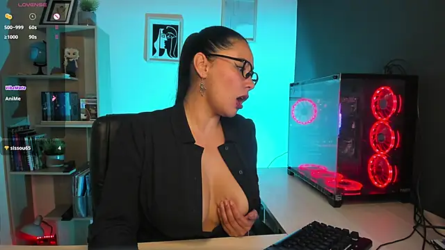 Snapshot of Sue_Wolls chatting on 15, 1, 2025 Sue Wolls online show from 15, 1, 2025