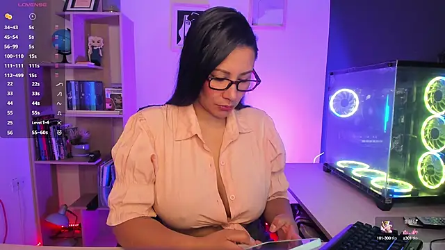 Snapshot of Sue_Wolls chatting on 15, 1, 2025 Sue Wolls online show from 15, 1, 2025