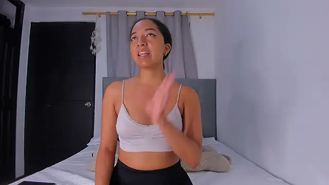 Snapshot of NAHOMI_MILLER chatting on 2, 3, 2025 NAHOMI MILLER online show from 2, 3, 2025