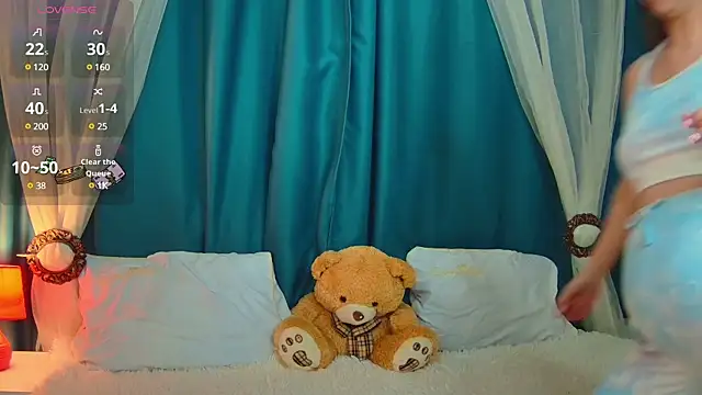 AliceBYKiss online show from 6, 3, 2025