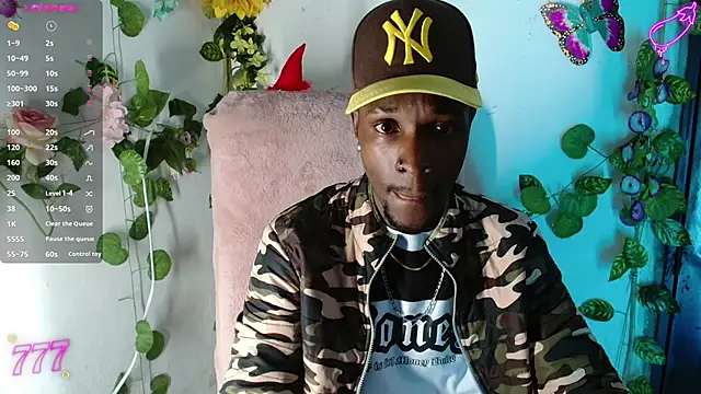 Snapshot of Aroonpapisex chatting on 9, 5, 2026 Aroonpapisex online show from 9, 5, 2026