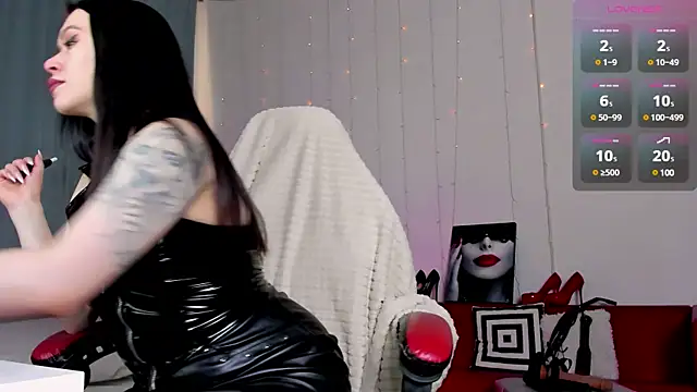 Snapshot of Vanessa_Ives_ chatting on 11, 3, 2025 Vanessa Ives online show from 11, 3, 2025