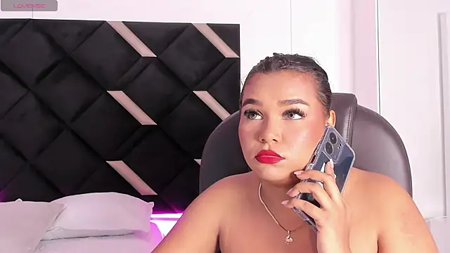 Carolina Evanss online show from 27, 3, 2026