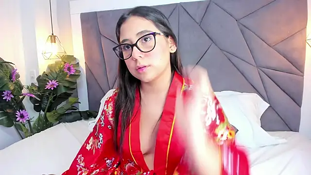 MelodyRey  online show from 8, 3, 2025