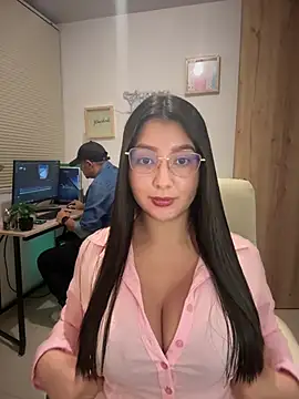 Snapshot of licky_lu chatting on 4, 5, 2026 licky lu online show from 4, 5, 2026