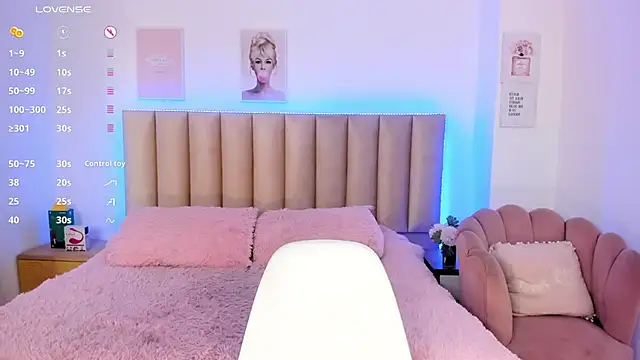 Snapshot of Catvalentine_ chatting on 5, 12, 2024 Catvalentine online show from 5, 12, 2024