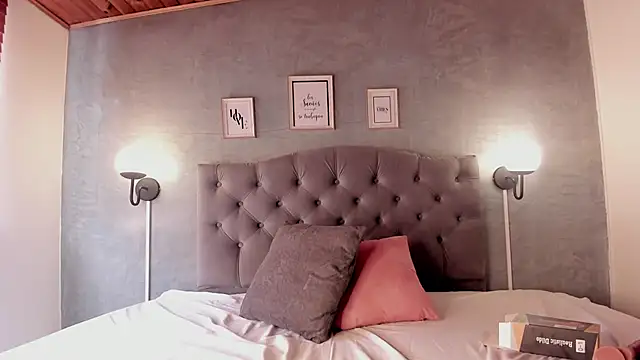 MeridaLane online show from 18, 2, 2025