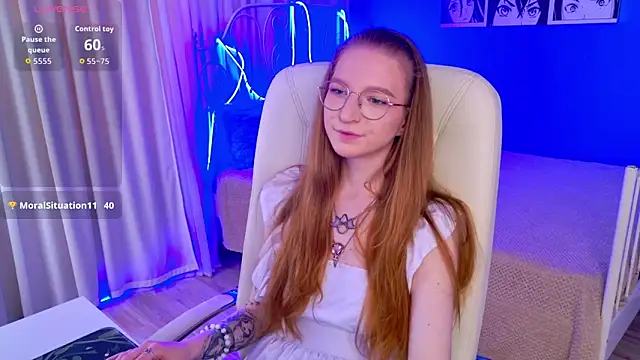 Snapshot of VioletShine chatting on 4, 6, 2026 VioletShine online show from 4, 6, 2026
