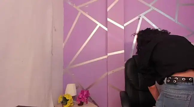 Queenjenn   online show from 16, 2, 2025