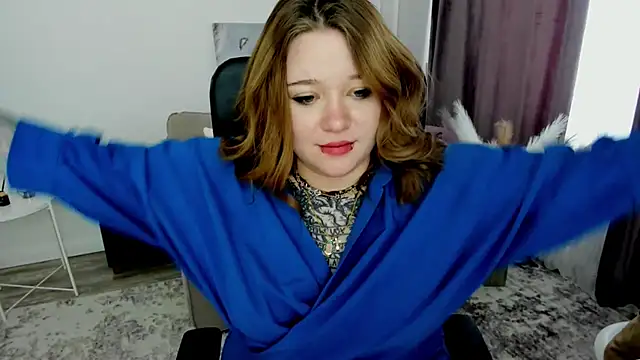 Snapshot of MoonLghte chatting on 8, 2, 2025 MoonLghte online show from 8, 2, 2025